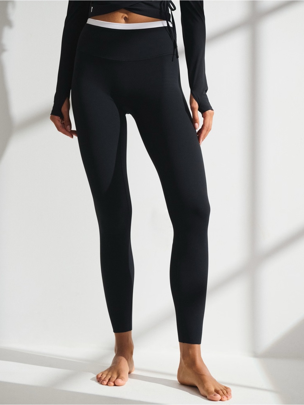 Abercrombie & Fitch YPB studioFLEX Curve Love 7/8-Length Legging SHORT